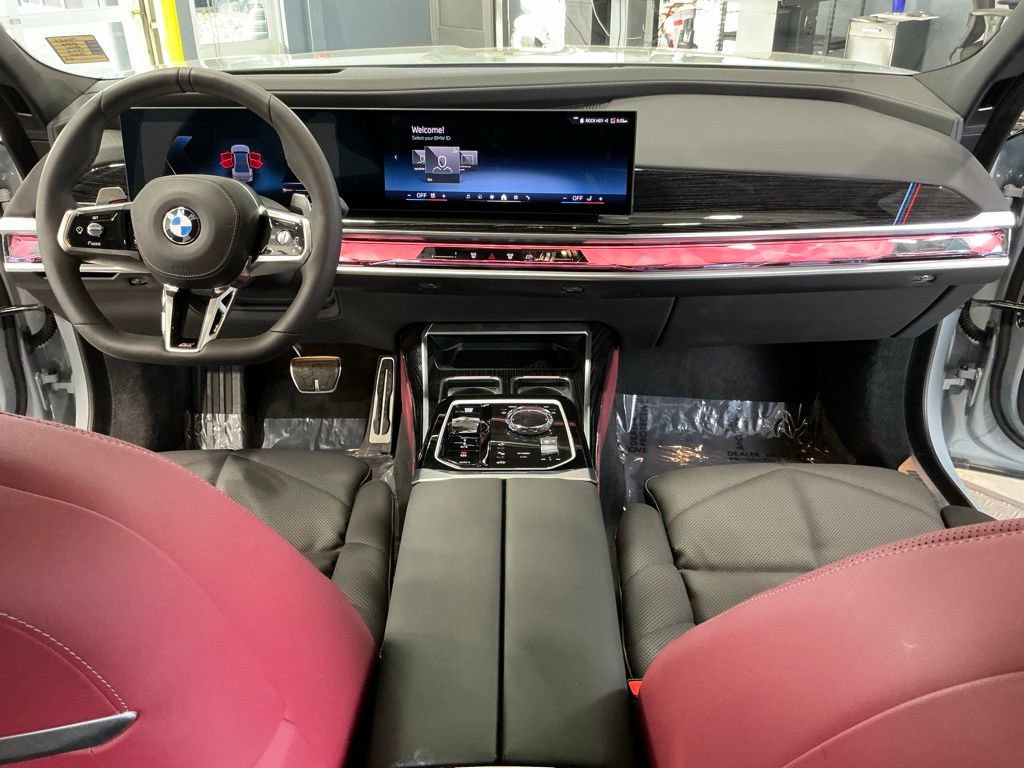 Used 2026 BMW 740i xDrive image 9