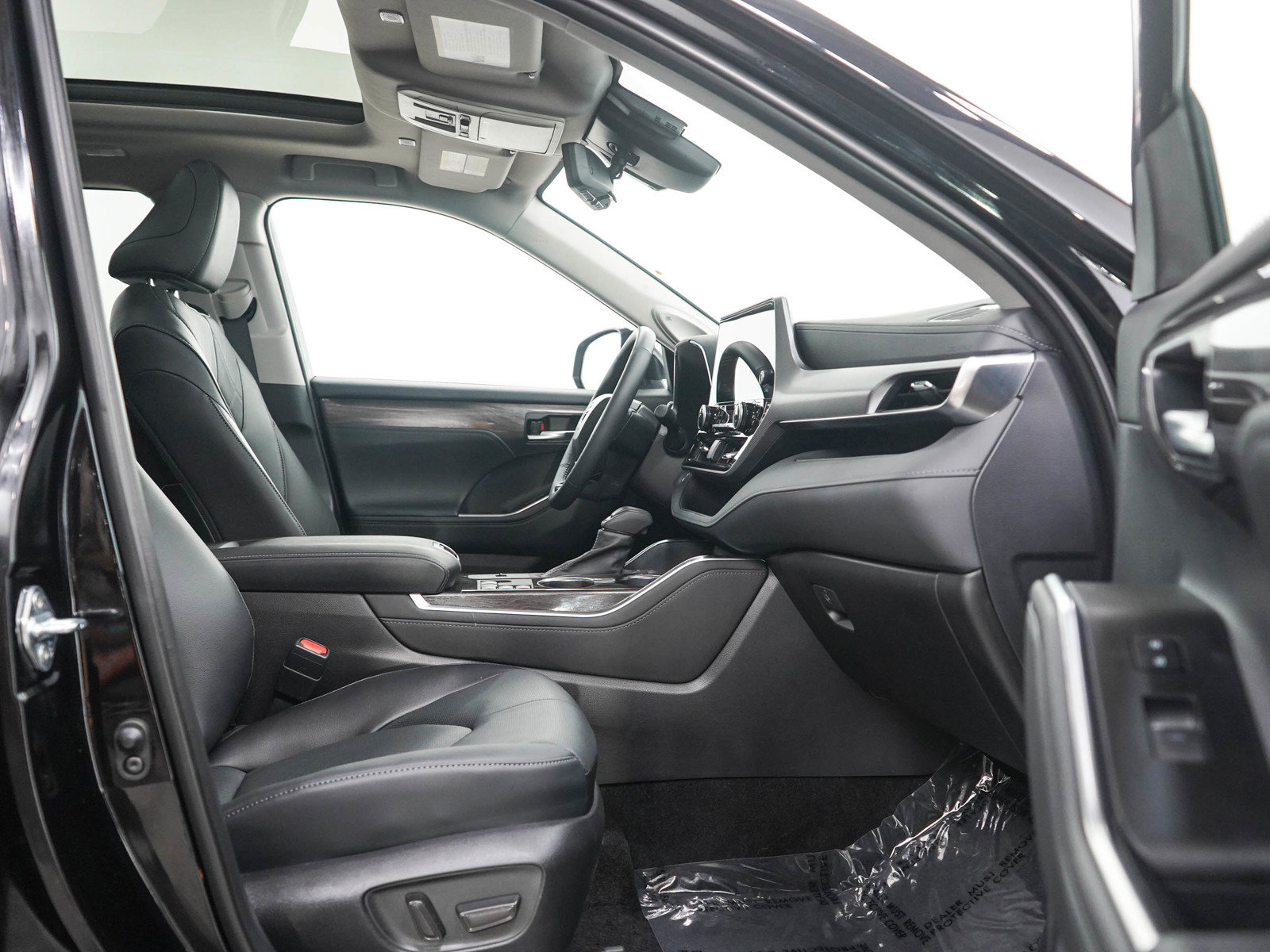 Used 2026 Toyota Highlander Platinum AWD/4WD image 10