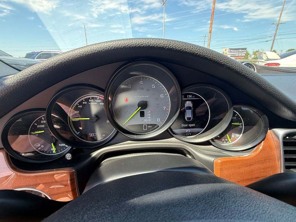 Used 2015 Porsche Panamera S RWD image 17