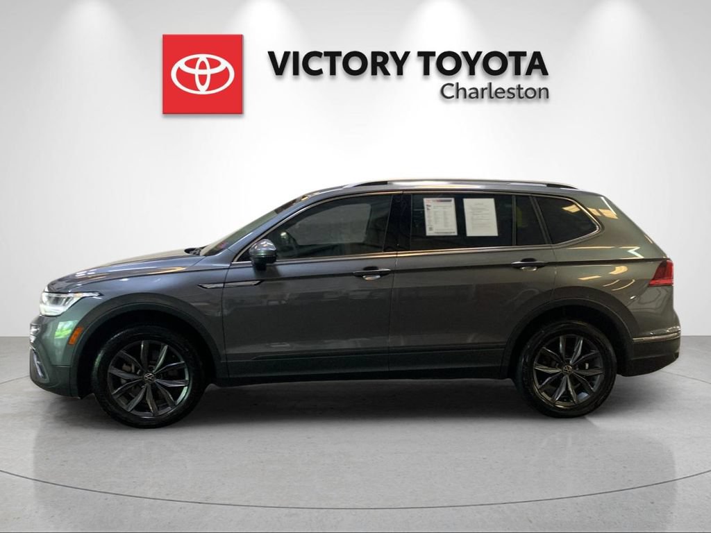 Used 2022 Volkswagen Tiguan SE AWD/4WD image 2