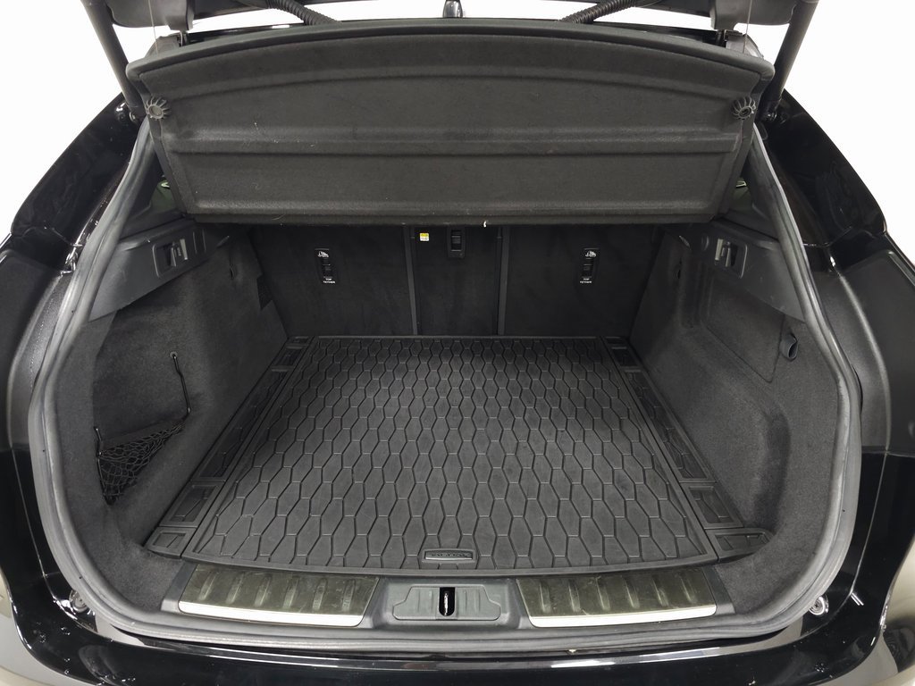 Certified 2022 Jaguar F-PACE S image 5