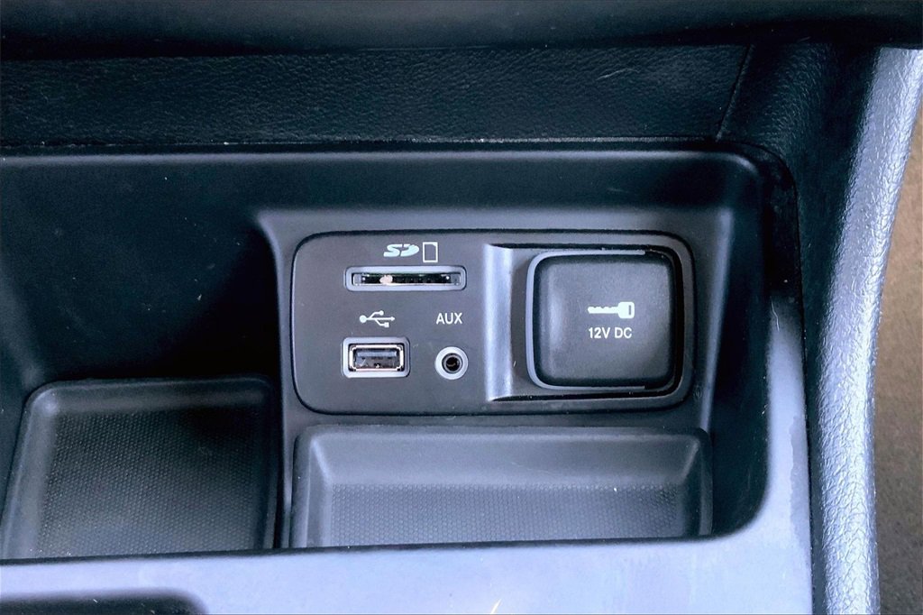 Used 2016 Jeep Cherokee Latitude w/ Comfort & Sound Group image 16