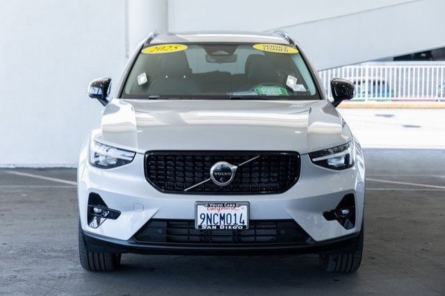 New 2025 Volvo XC40 B5 Plus image 21