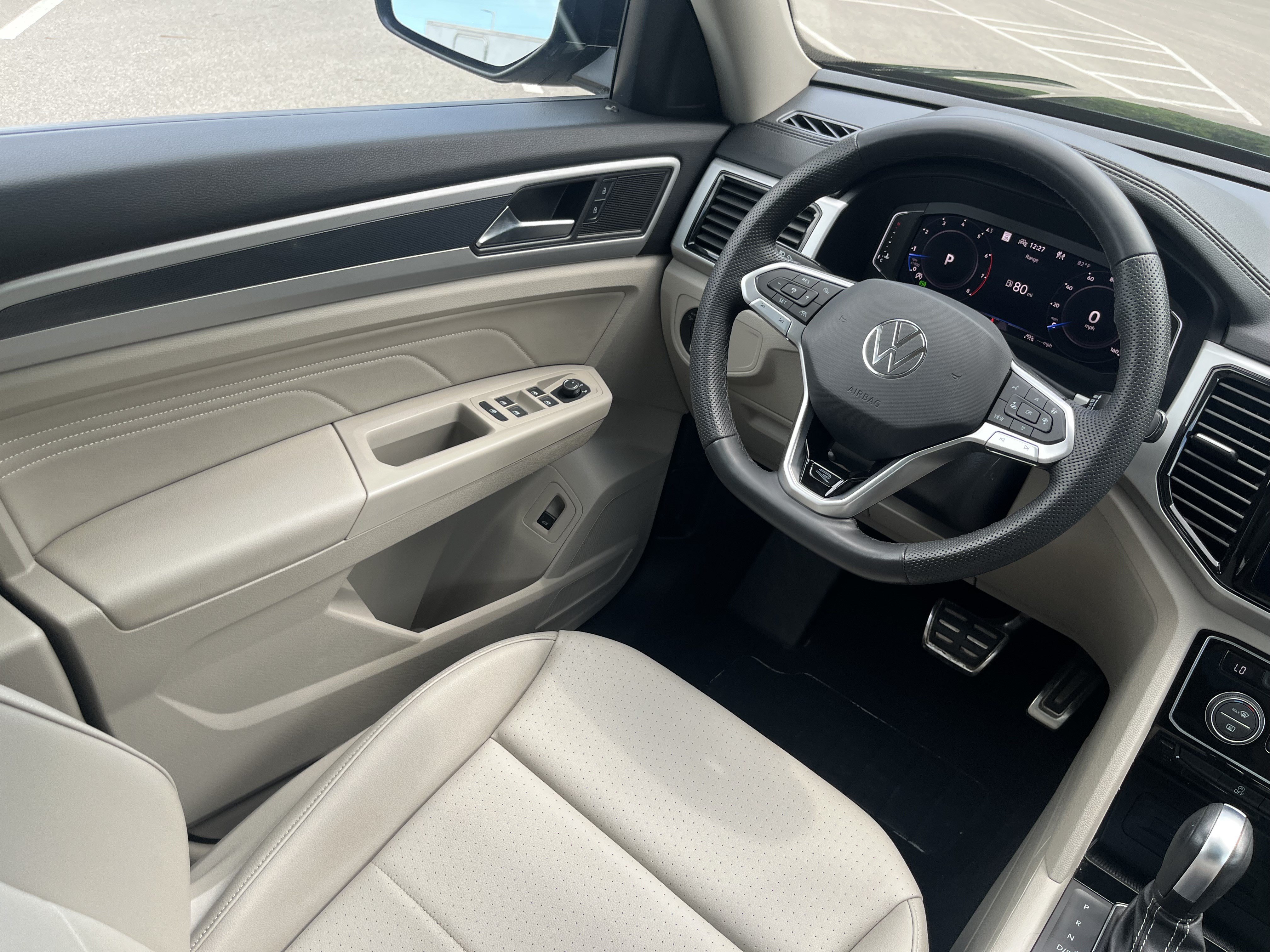 Certified 2023 Volkswagen Atlas SEL R-Line AWD/4WD image 9