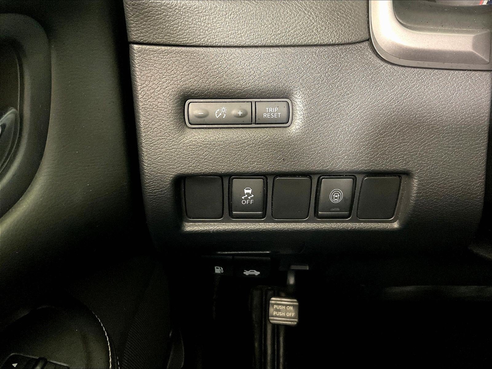 Used 2020 Nissan Murano SV AWD/4WD image 15