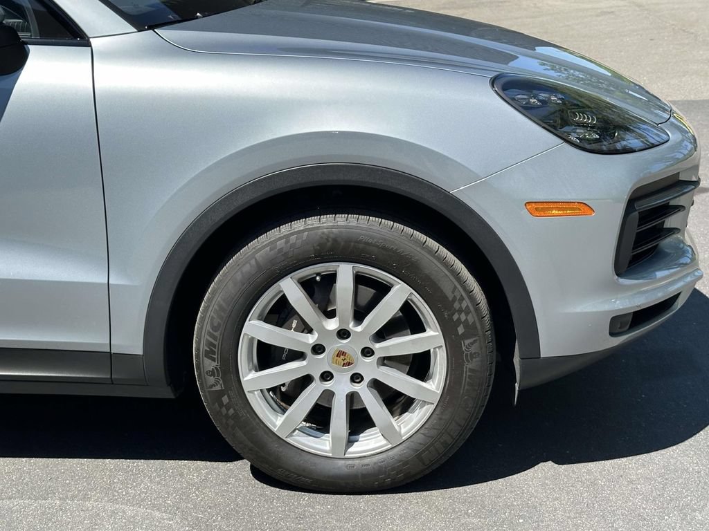 Used 2020 Porsche Cayenne AWD/4WD image 9