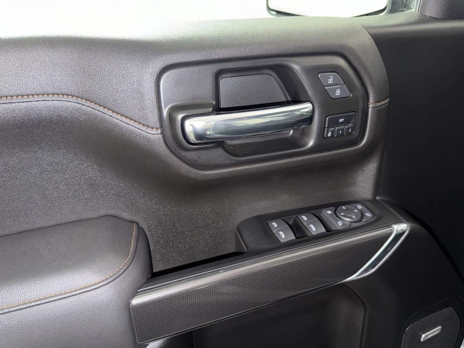 Used 2022 GMC Sierra 1500 AT4 w/ AT4 Premium Package AWD/4WD image 15