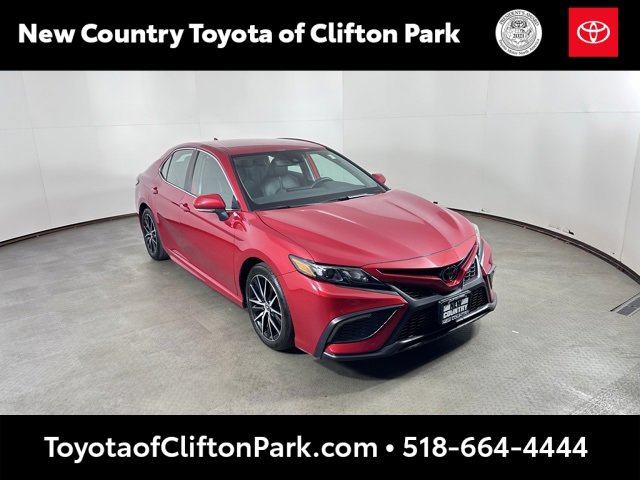 Certified 2024 Toyota Camry SE image 1