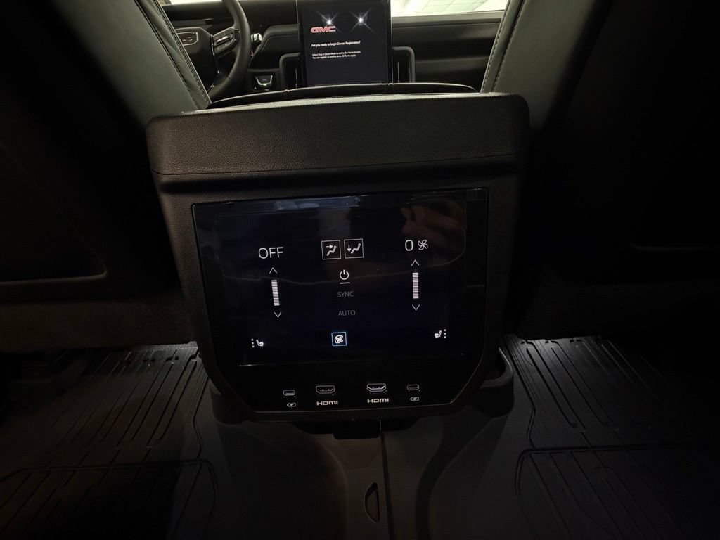 New 2026 GMC Yukon AT4 Ultimate w/ LPO, Floor Liner Package AWD/4WD image 12