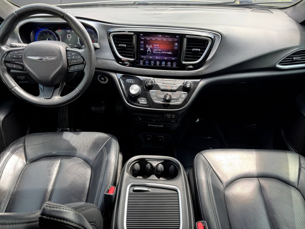 Used 2018 Chrysler Pacifica Touring-L Plus w/ S Appearance Package FWD image 12