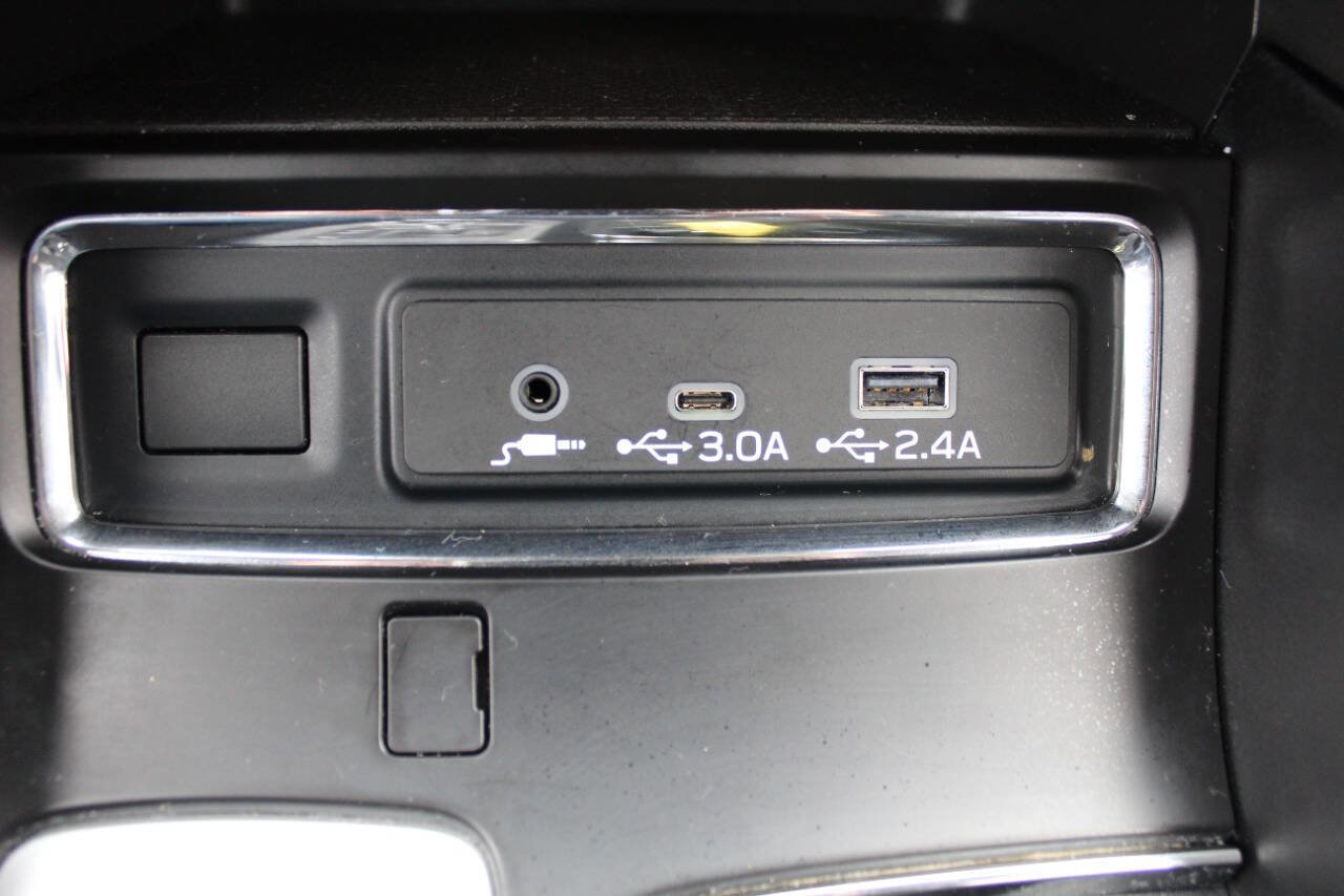 Used 2022 Subaru Ascent Limited w/ Technology Package image 28