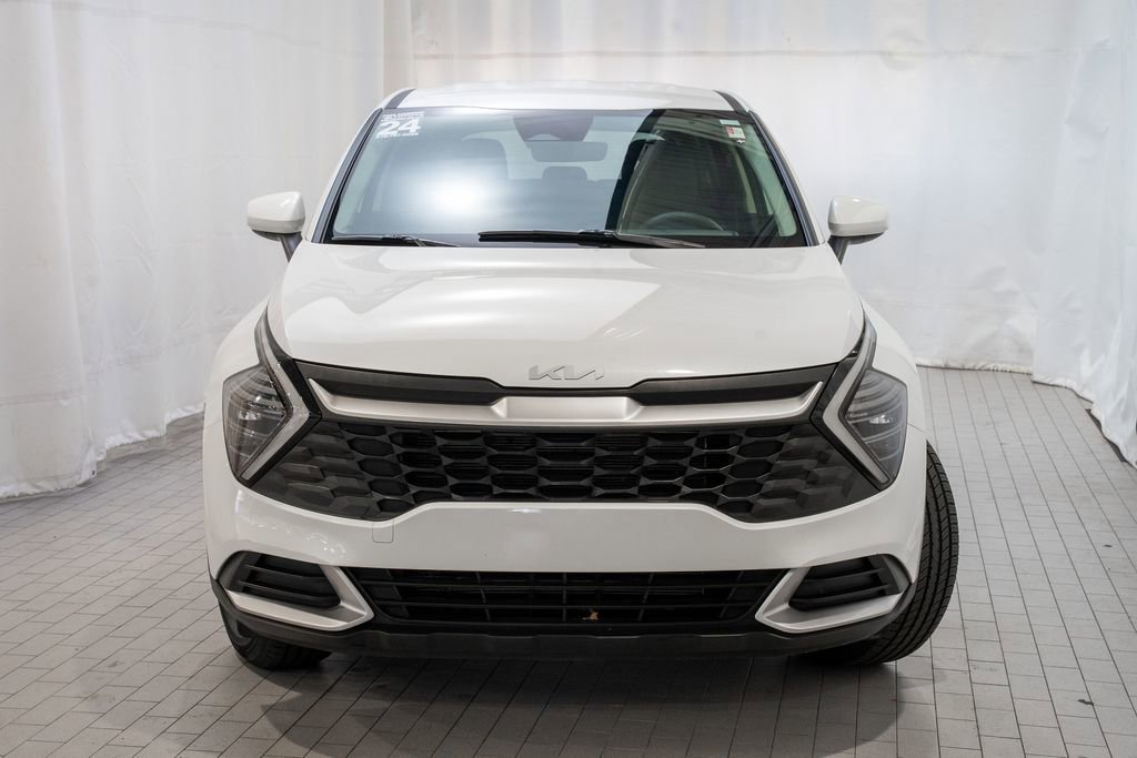 Used 2024 Kia Sportage LX image 2