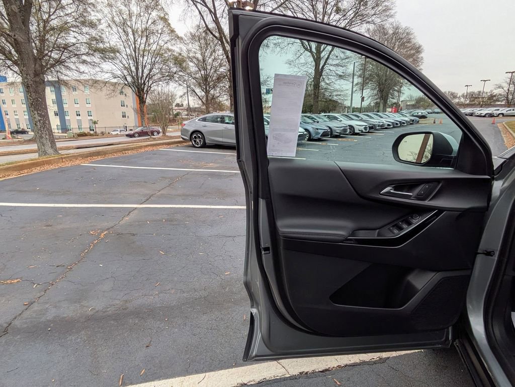 Used 2025 Chevrolet Equinox LT image 22