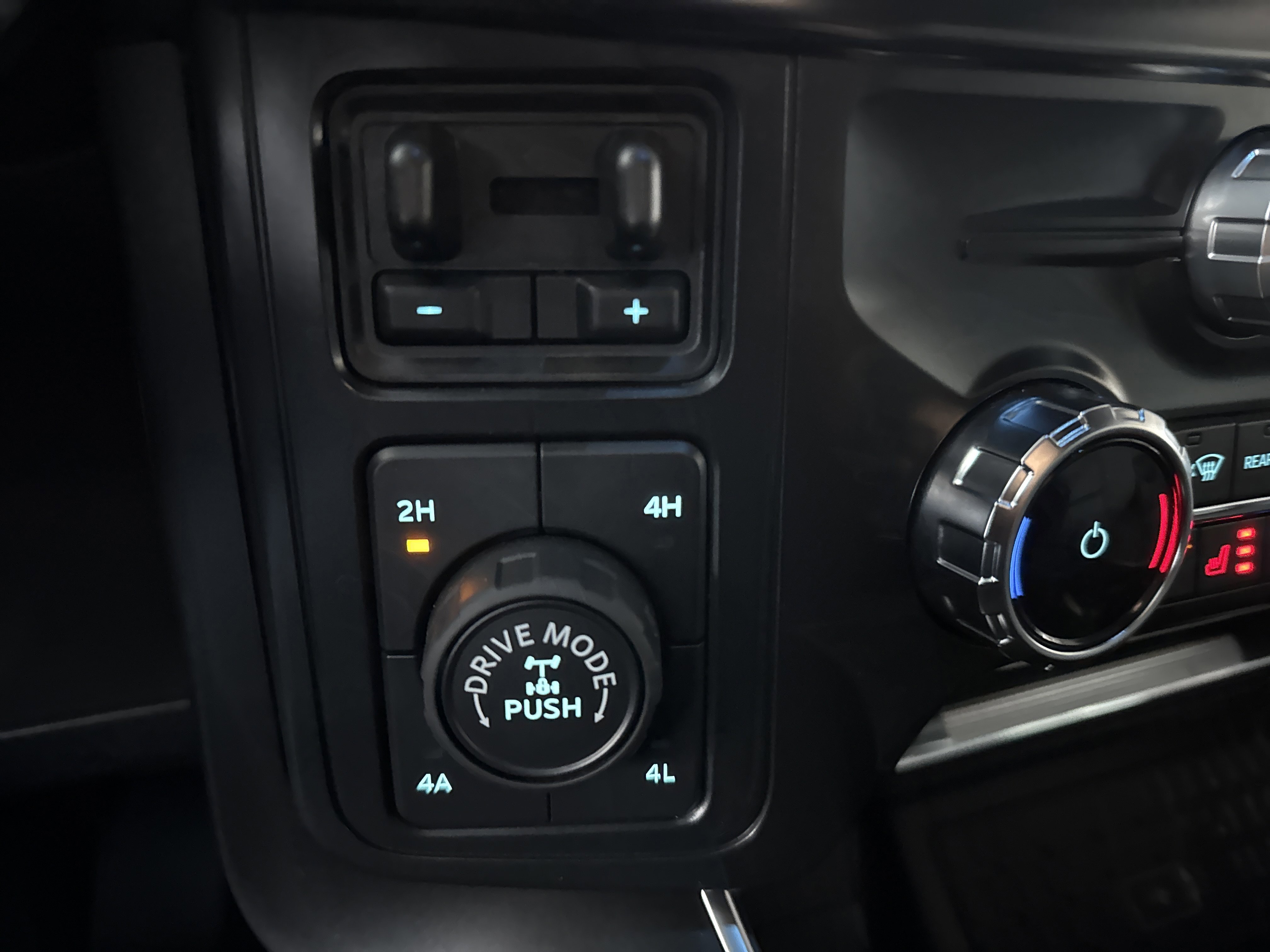 Used 2025 Ford F150 Raptor image 25