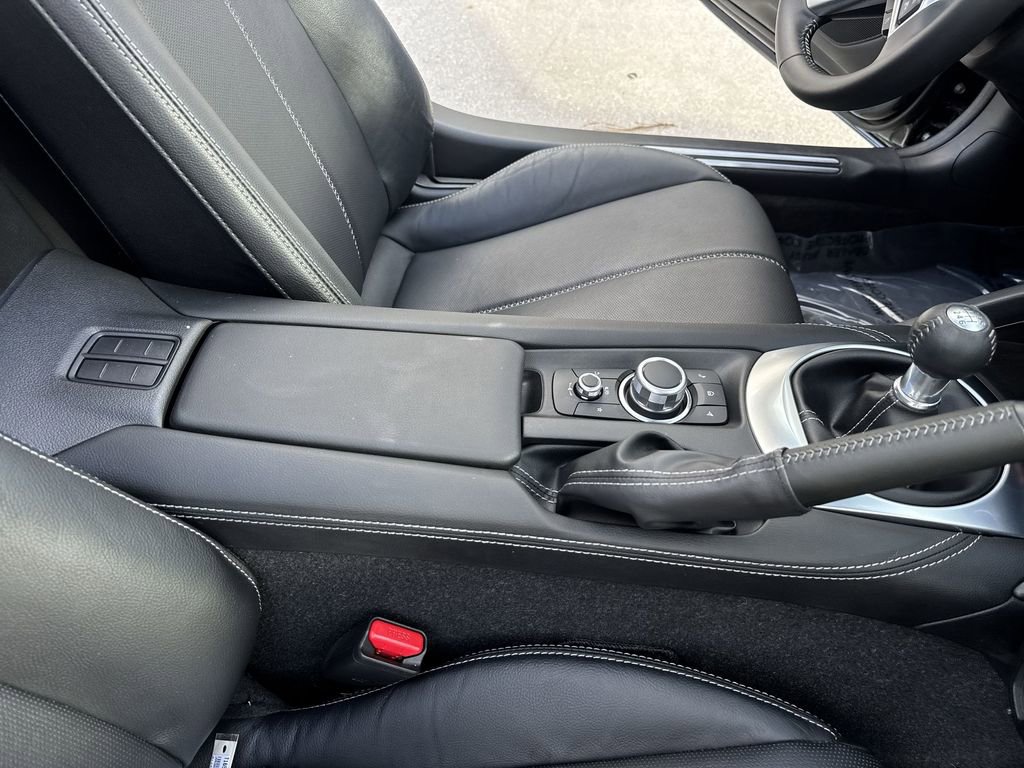 Used 2024 MAZDA MX-5 Miata RF Grand Touring w/ Weather Package RWD image 34