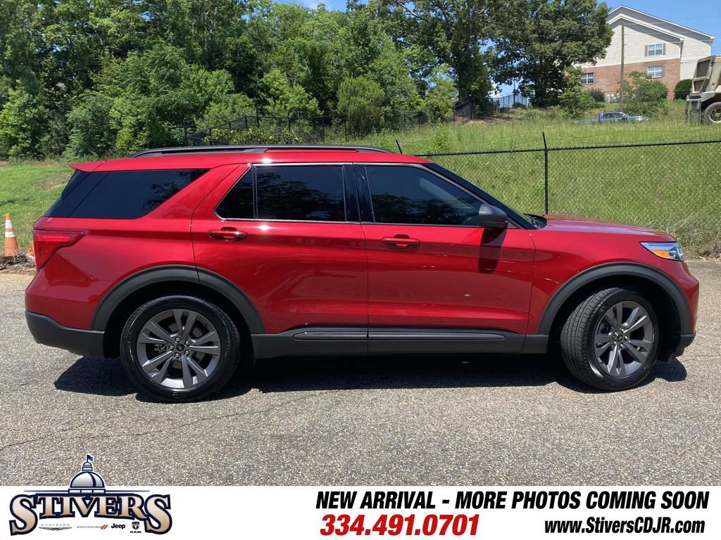 Used 2021 Ford Explorer XLT w/ Equipment Group 202A RWD image 10