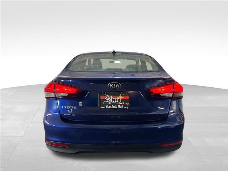 Used 2017 Kia Forte LX w/ LX Popular Package FWD image 6