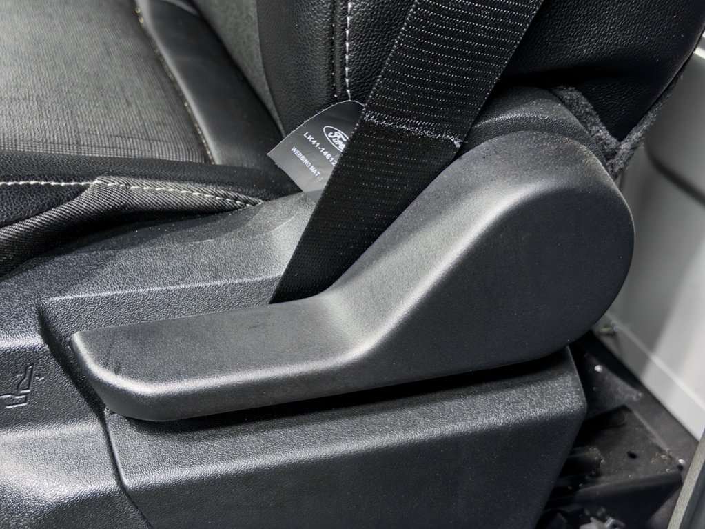 Used 2023 Ford E-Transit Medium Roof image 6