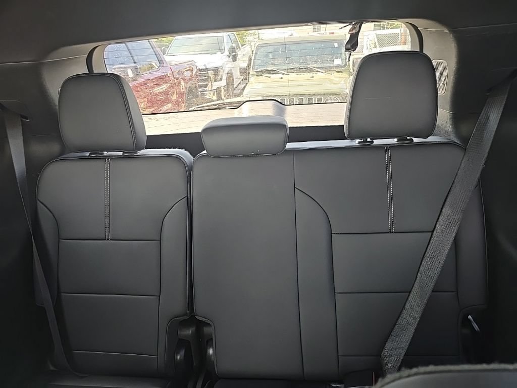 Certified 2024 GMC Acadia Elevation AWD/4WD image 23