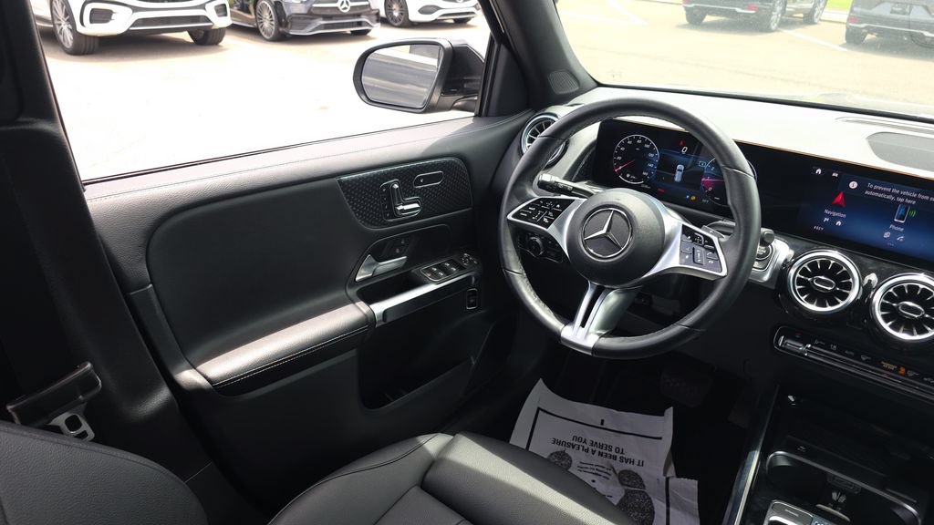 Certified 2025 Mercedes-Benz GLB 250 image 27