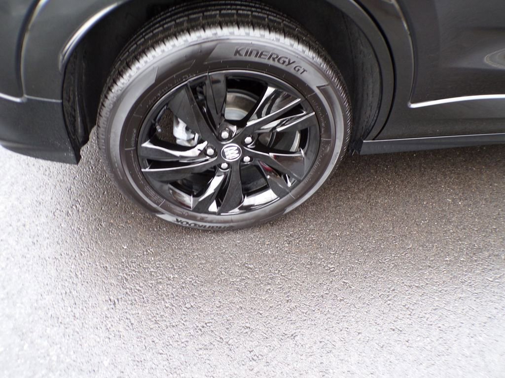 Used 2025 Buick Encore GX Sport Touring w/ Comfort Package image 4
