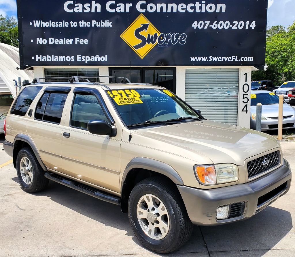 Used 2001 Nissan Pathfinder SE RWD image 1