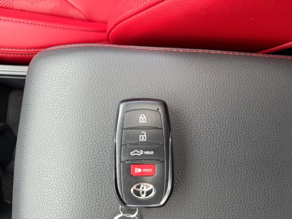 Used 2025 Toyota Tacoma TRD Pro AWD/4WD image 31