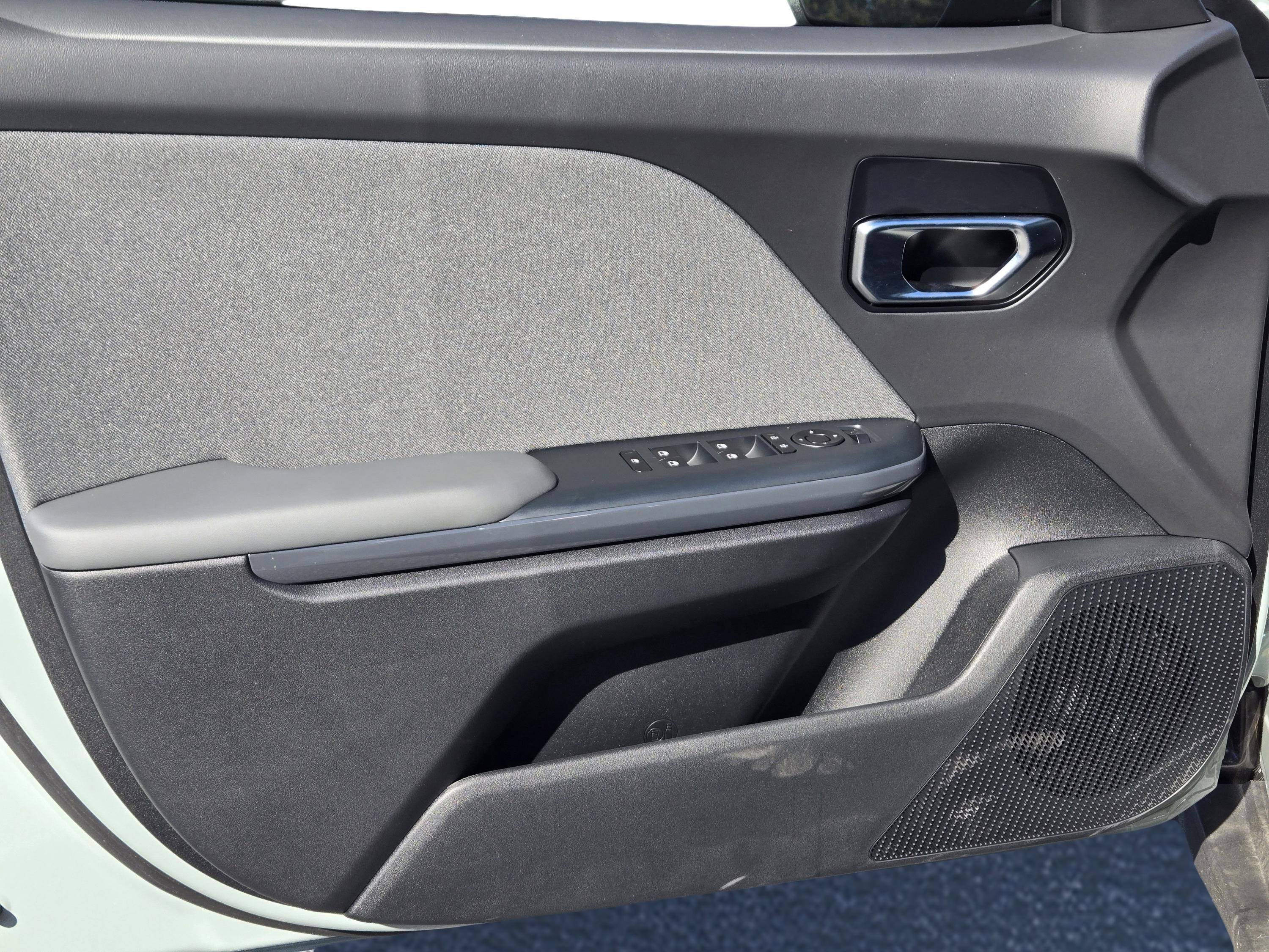 New 2025 Kia K4 EX image 12