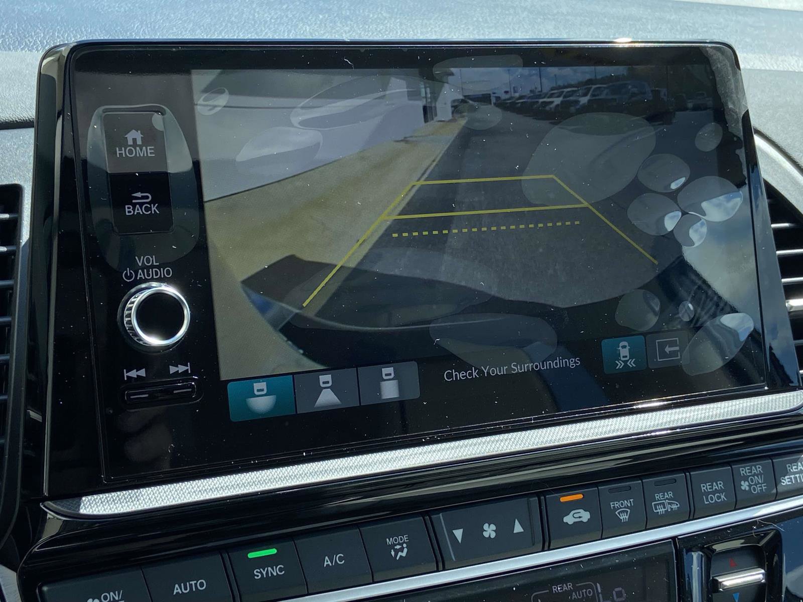 New 2026 Honda Odyssey Touring image 14