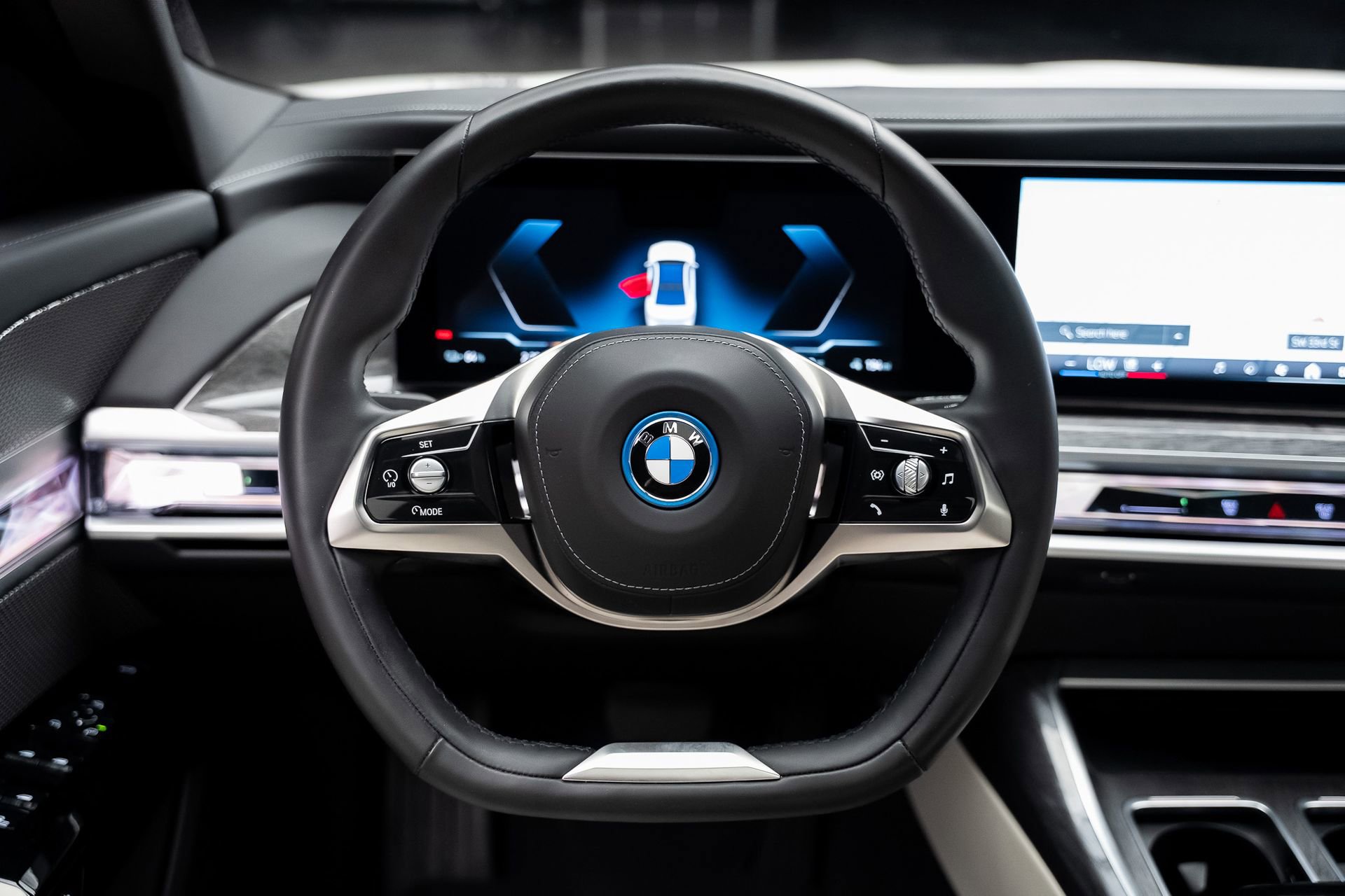 Used 2024 BMW i7 xDrive60 image 43