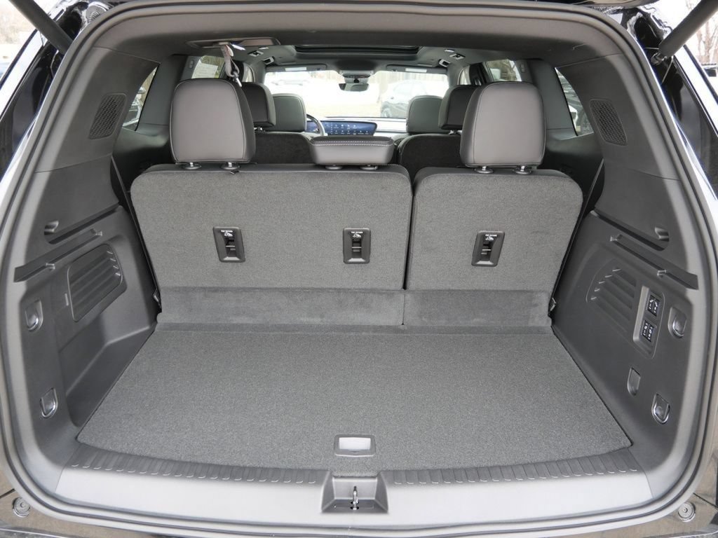 New 2026 Buick Enclave Avenir w/ Super Cruise Package AWD/4WD image 35