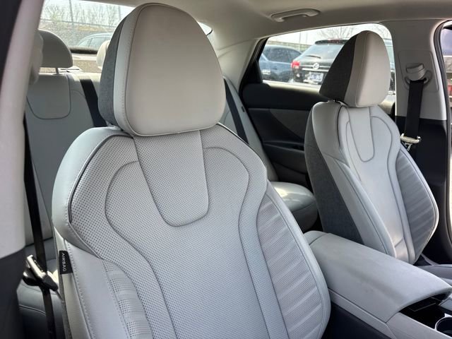 Certified 2024 Hyundai Elantra Limited image 26