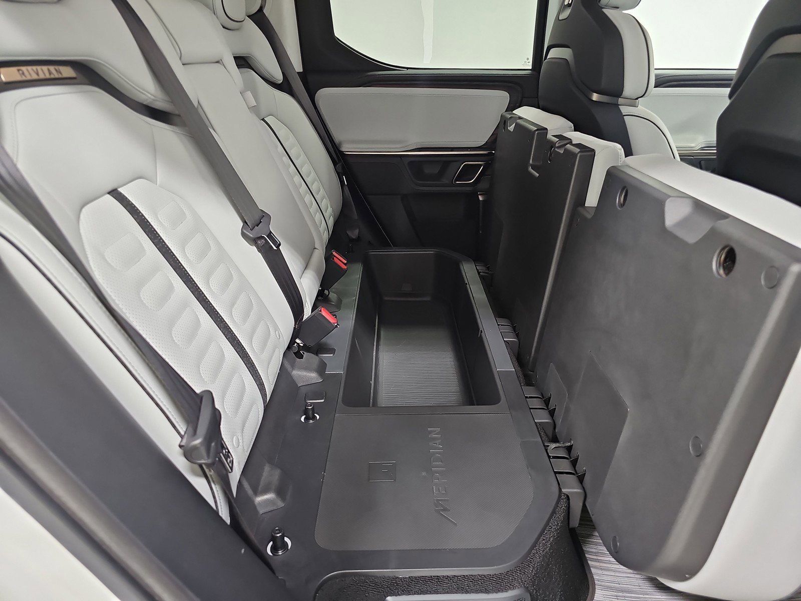 Used 2023 Rivian R1T Adventure image 24