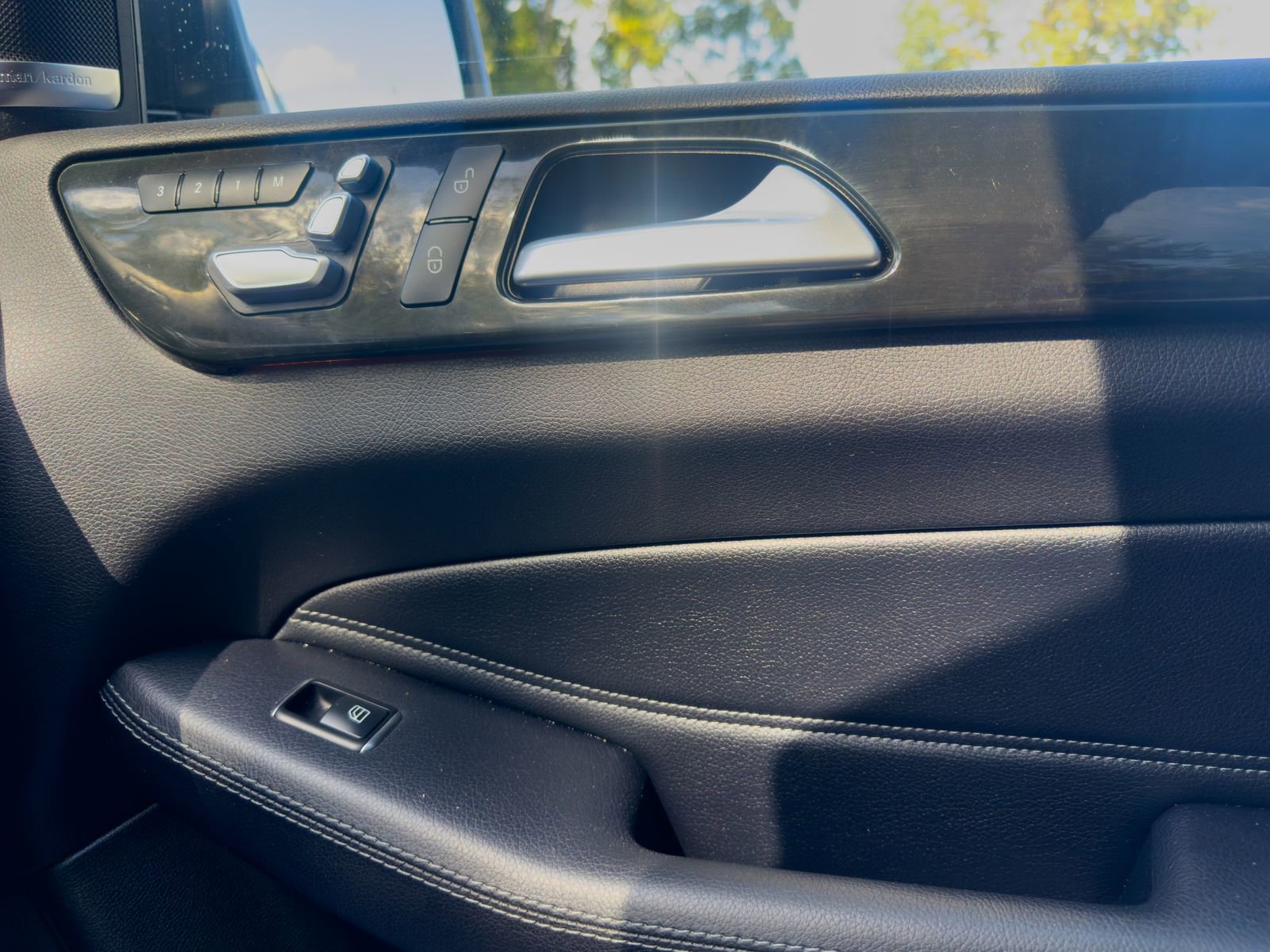 Used 2019 Mercedes-Benz GLS 450 4MATIC w/ Premium 1 Package image 24