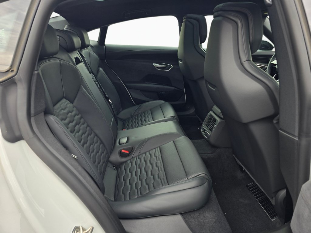 New 2026 Audi S e-tron GT Premium Plus AWD/4WD image 24