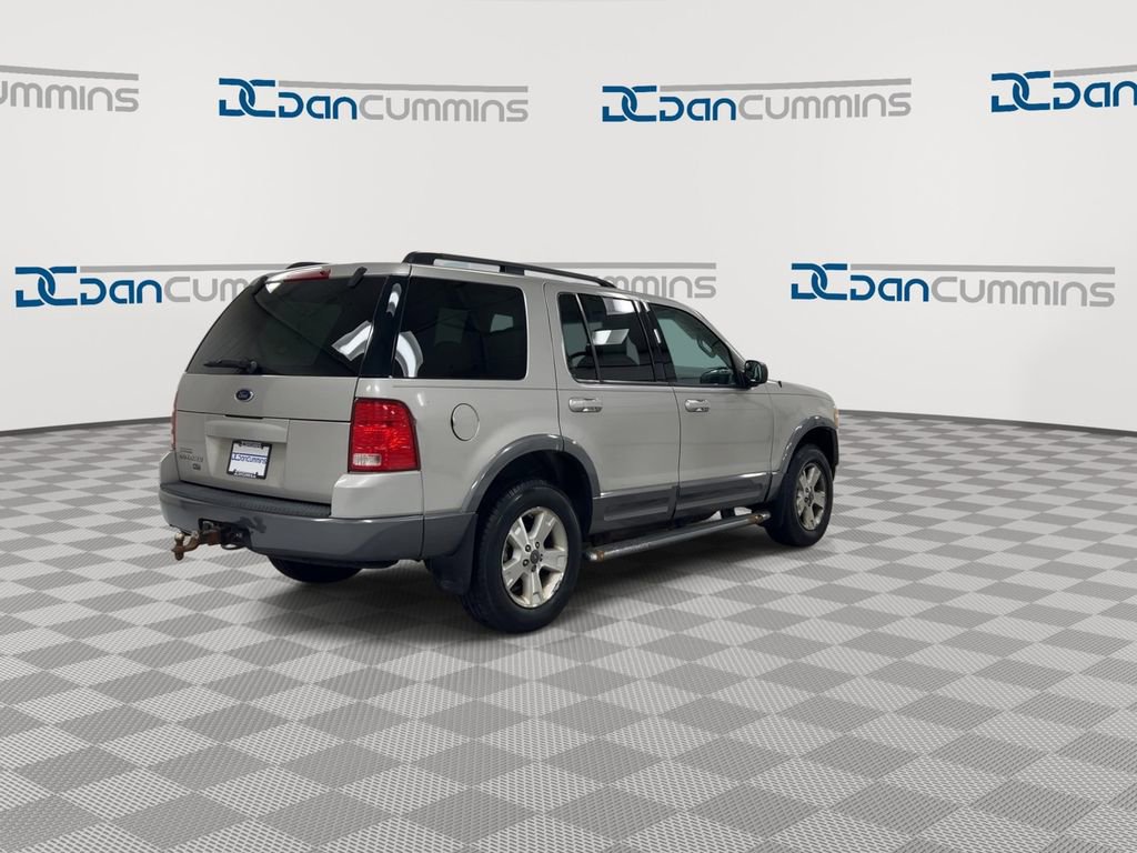 Used 2004 Ford Explorer XLT image 8