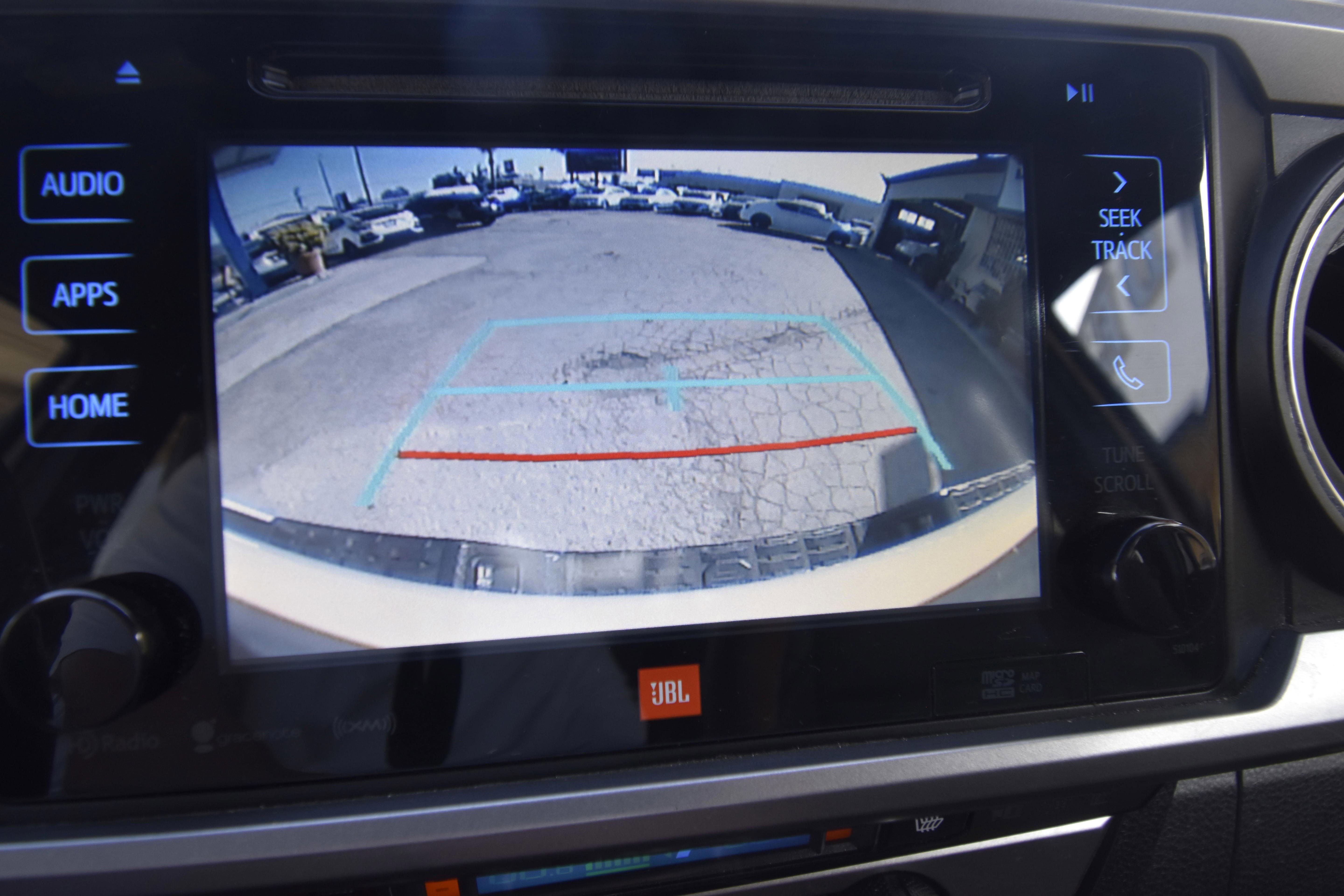 Used 2016 Toyota Tacoma Limited w/ Towing Package RWD image 12