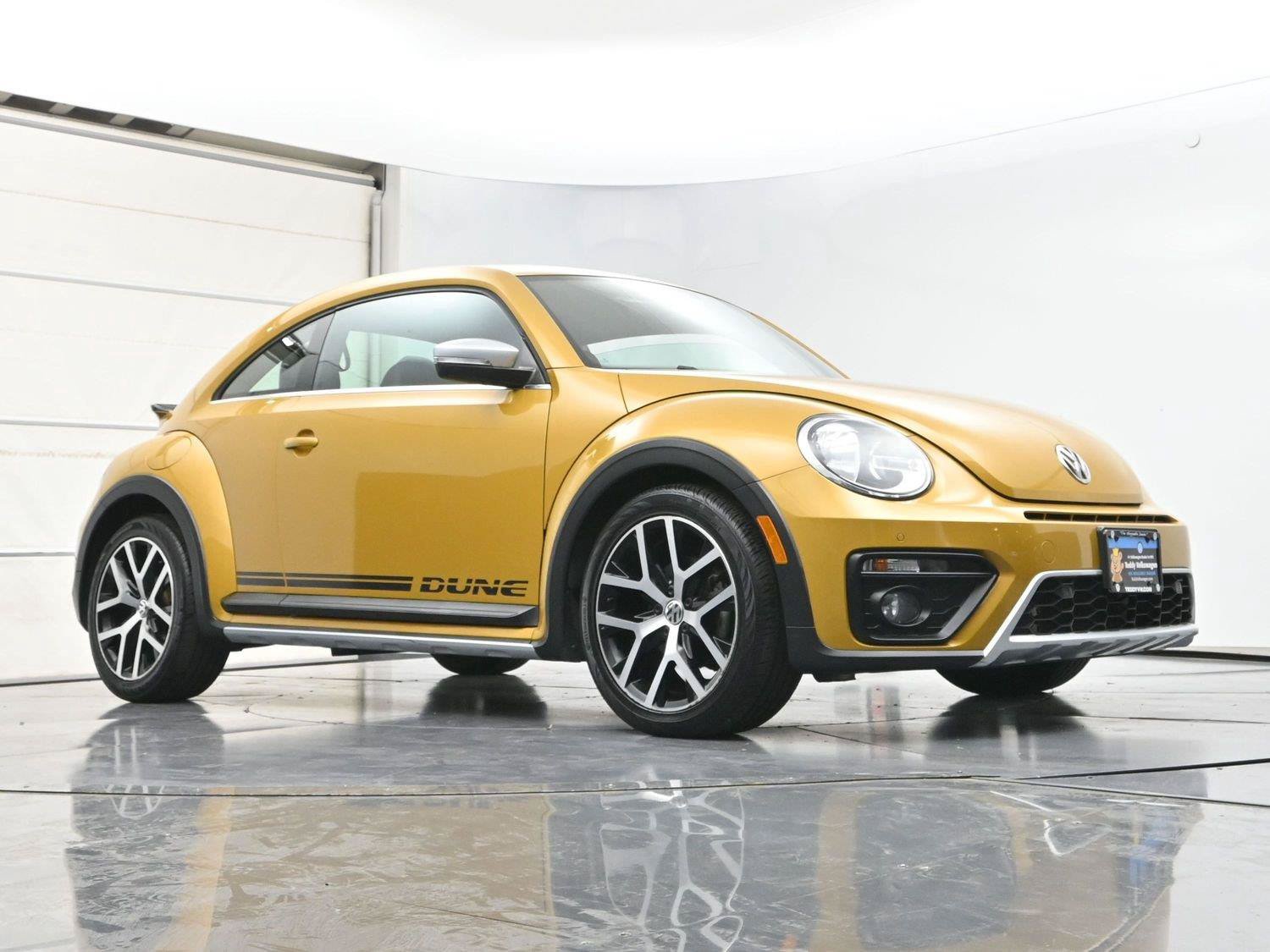 Used 2017 Volkswagen Beetle 1.8T Dune FWD image 33