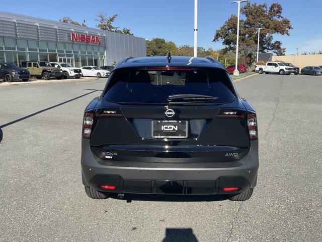 Used 2026 Nissan Kicks SV w/ SV Premium Package AWD/4WD image 5