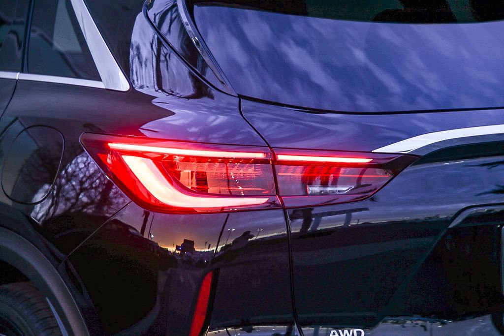 Certified 2025 INFINITI QX50 Pure AWD/4WD image 9