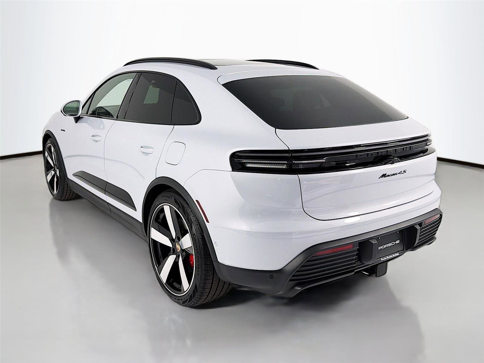 New 2025 Porsche Macan 4S Electric AWD/4WD image 3