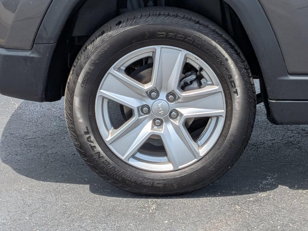 Used 2022 Jeep Compass Latitude w/ Convenience Group AWD/4WD image 10