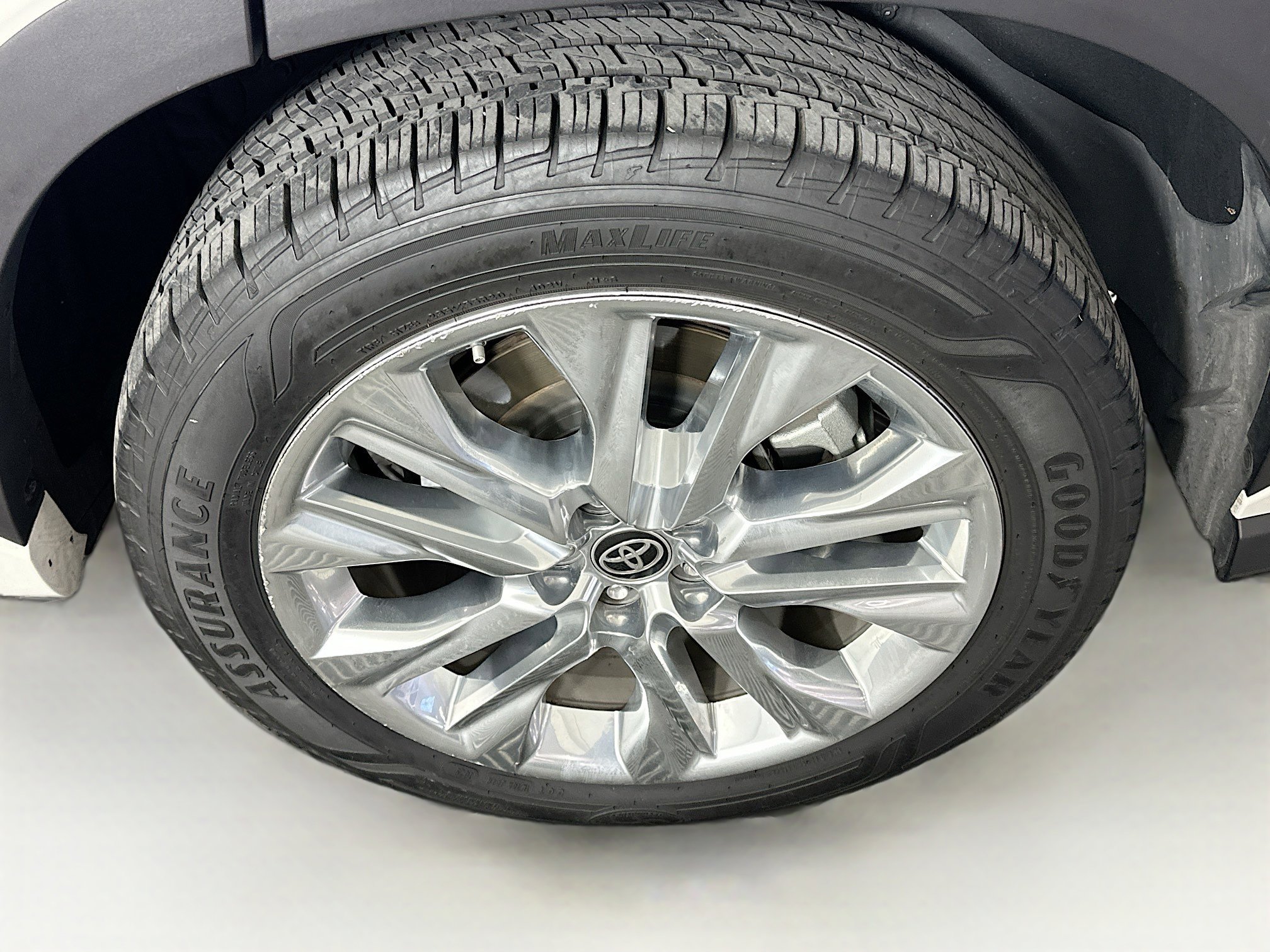 Used 2020 Toyota Highlander Limited image 11