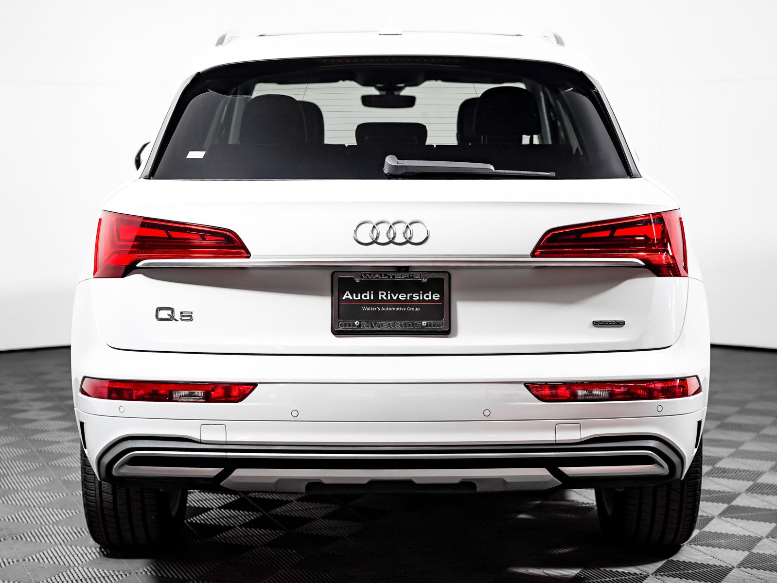 Used 2021 Audi Q5 2.0T Premium Plus w/ Premium Plus Package AWD/4WD image 13