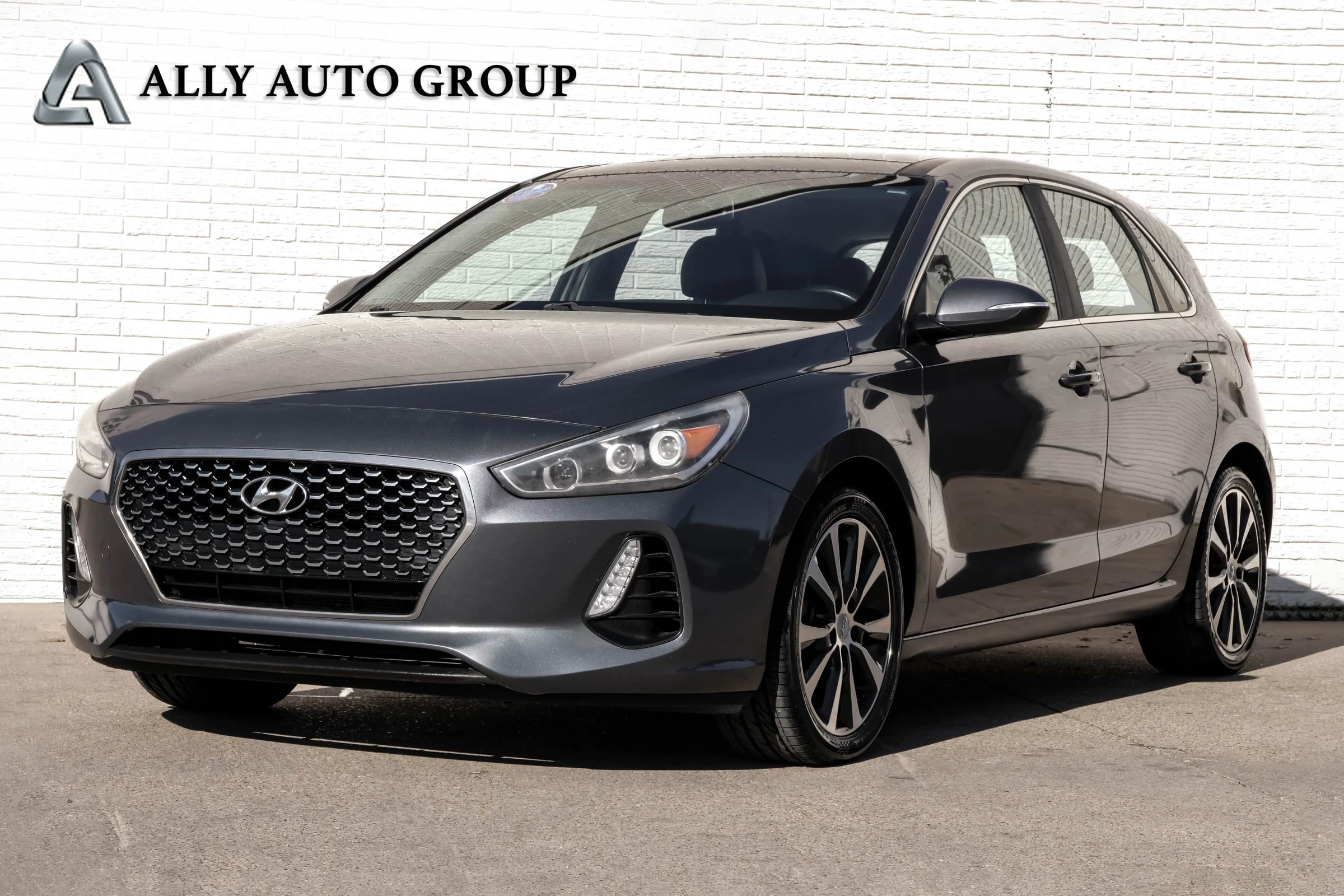 Used 2018 Hyundai Elantra GT w/ Tech Package 03 image 1