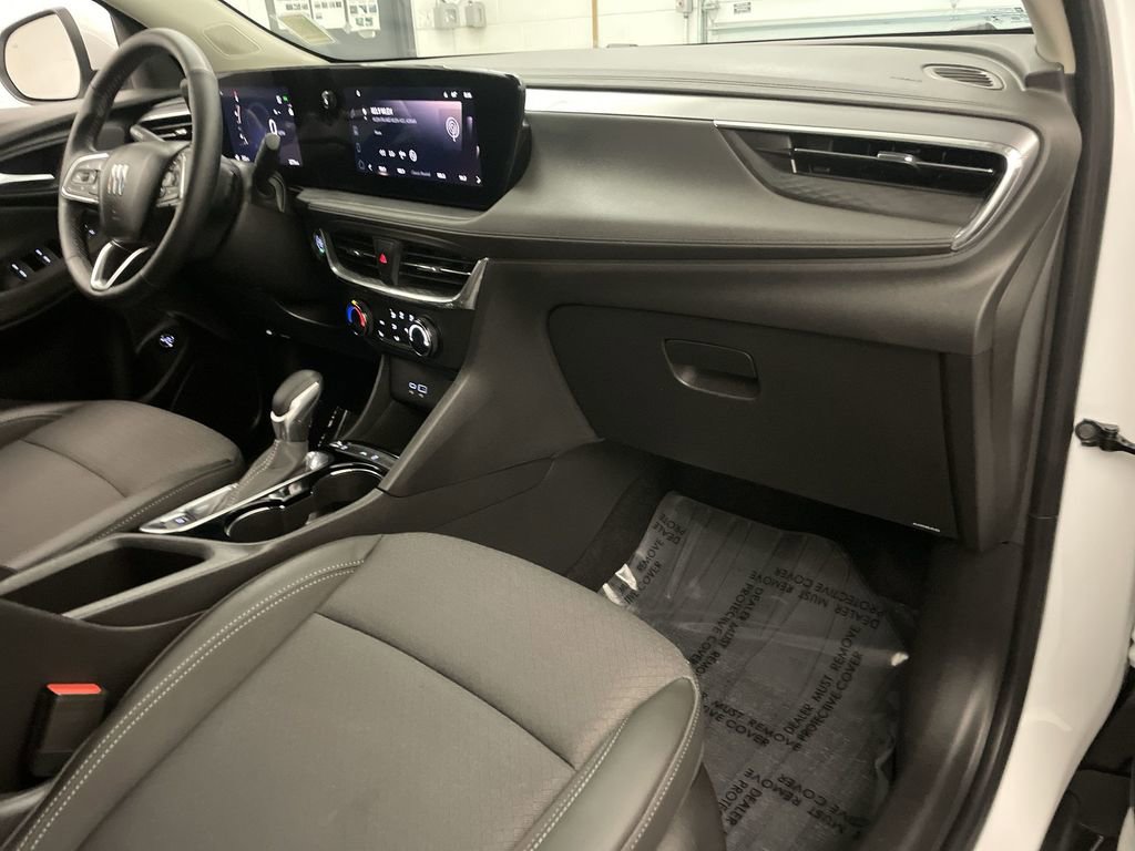 Used 2025 Buick Encore GX Preferred w/ Comfort Package image 21