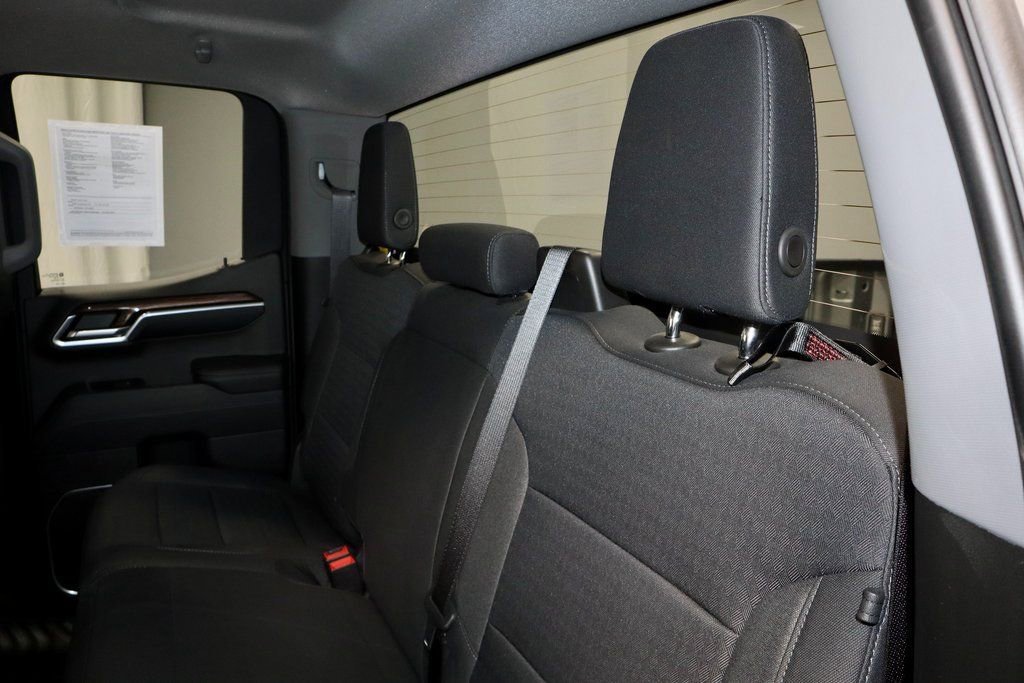 Used 2023 Chevrolet Silverado 1500 LT image 22
