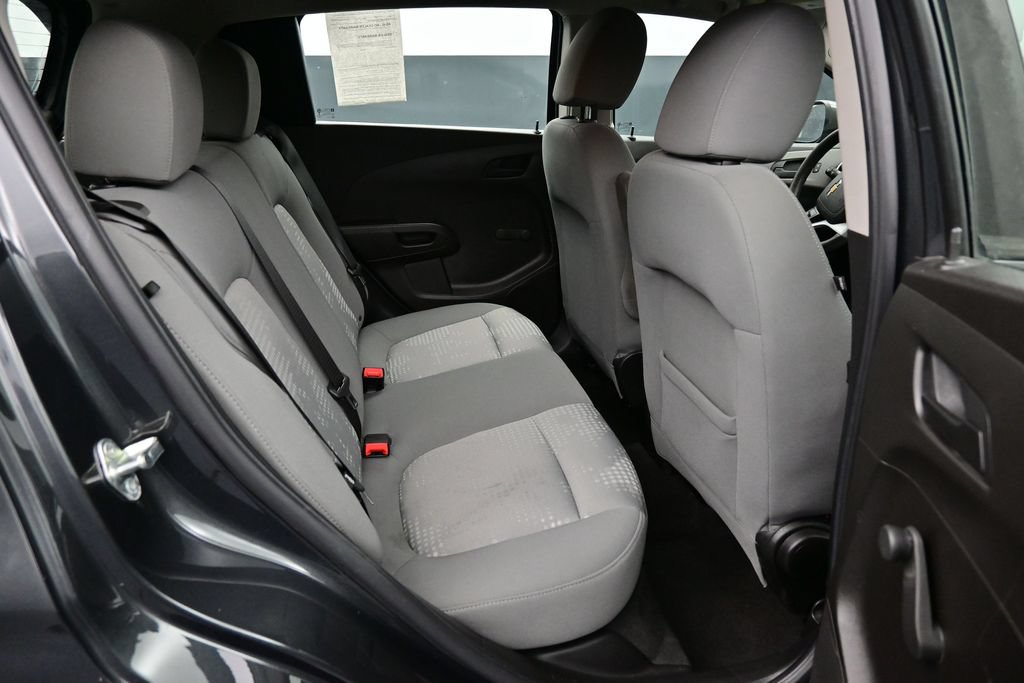 Used 2020 Chevrolet Sonic LT FWD image 30