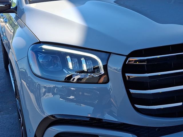 Used 2024 Mercedes-Benz GLS 450 4MATIC image 11