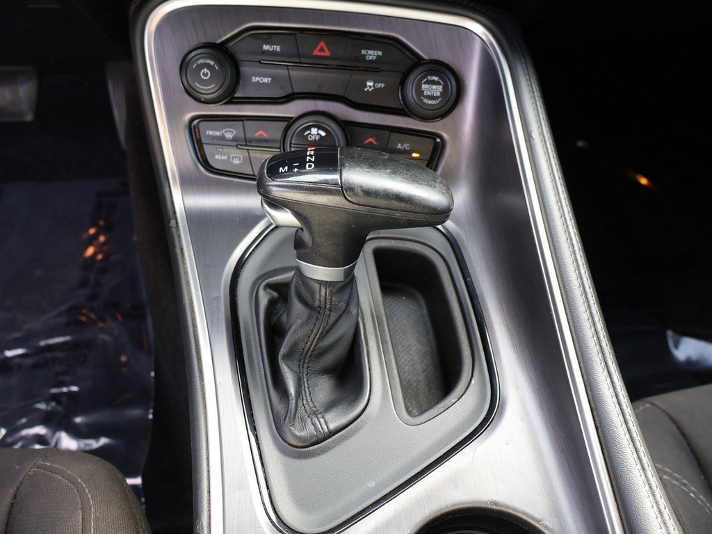 Used 2017 Dodge Challenger R/T image 35